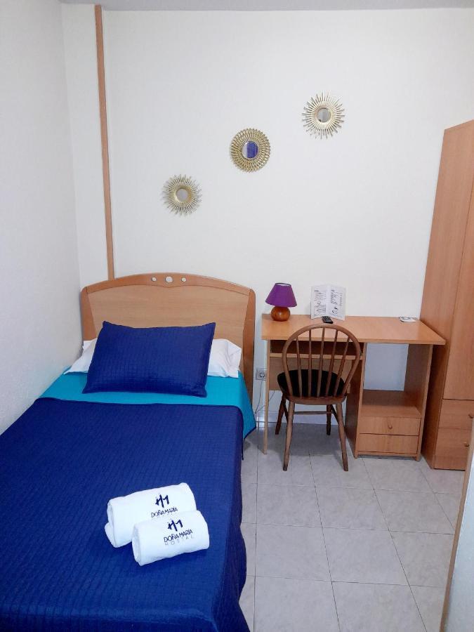 Hostal Dona Maria Valdemoro Exterior photo
