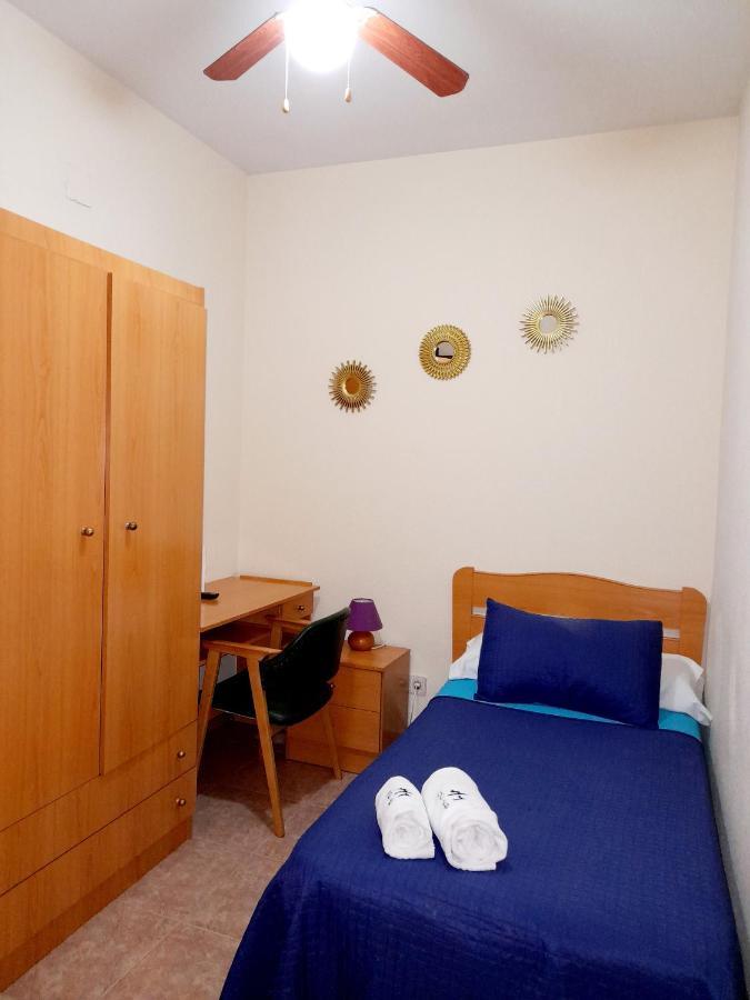 Hostal Dona Maria Valdemoro Exterior photo
