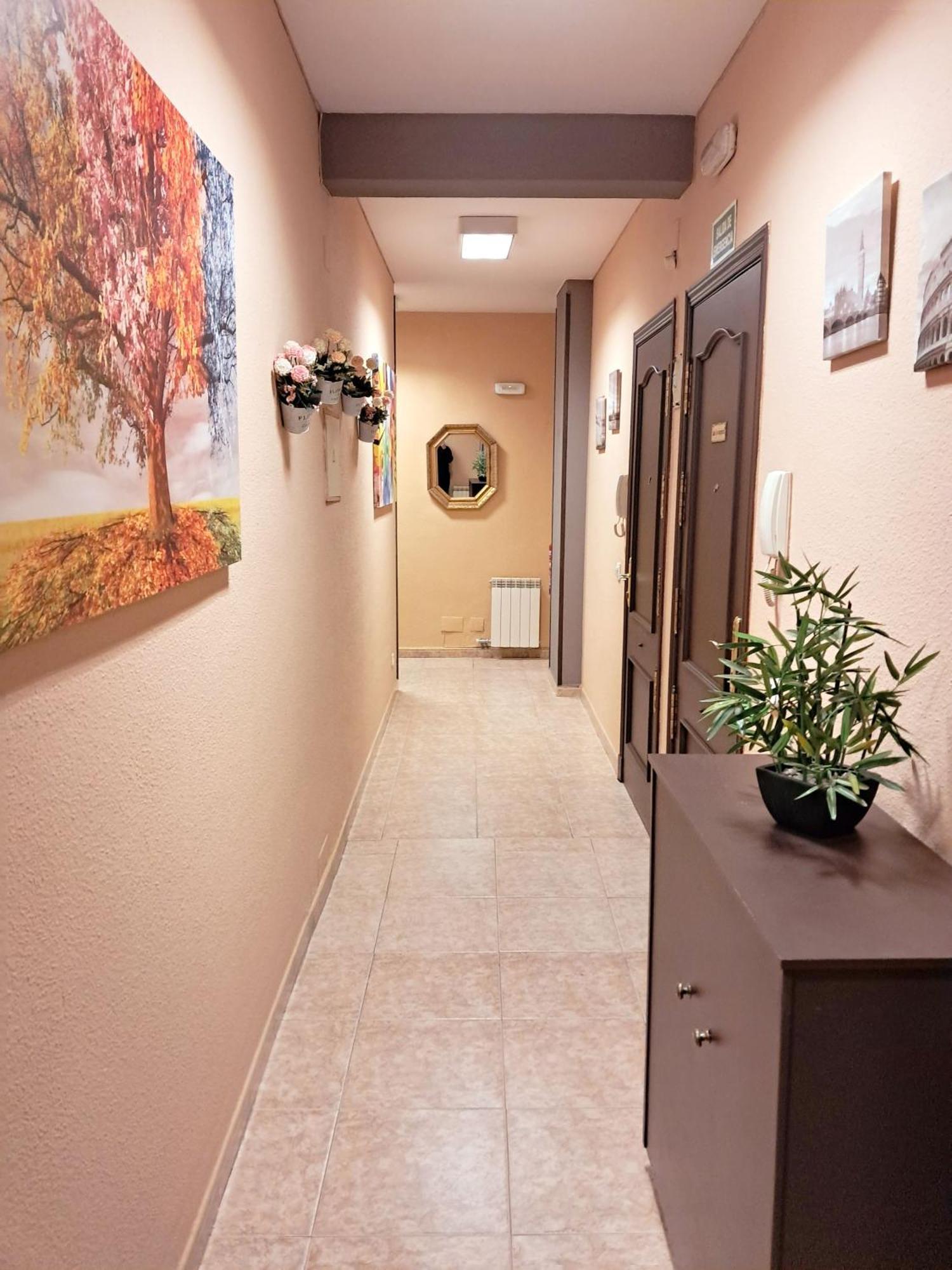 Hostal Dona Maria Valdemoro Exterior photo