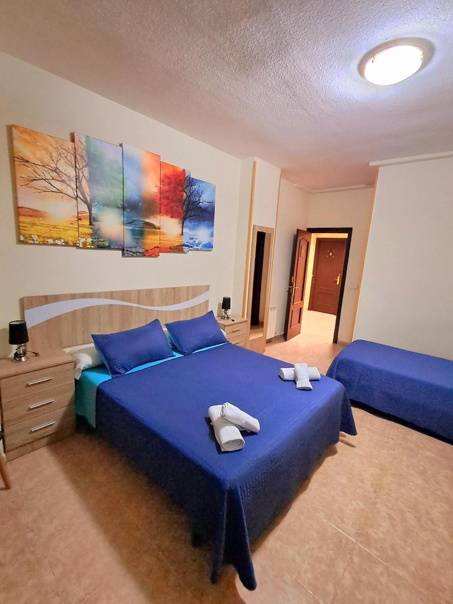 Hostal Dona Maria Valdemoro Exterior photo