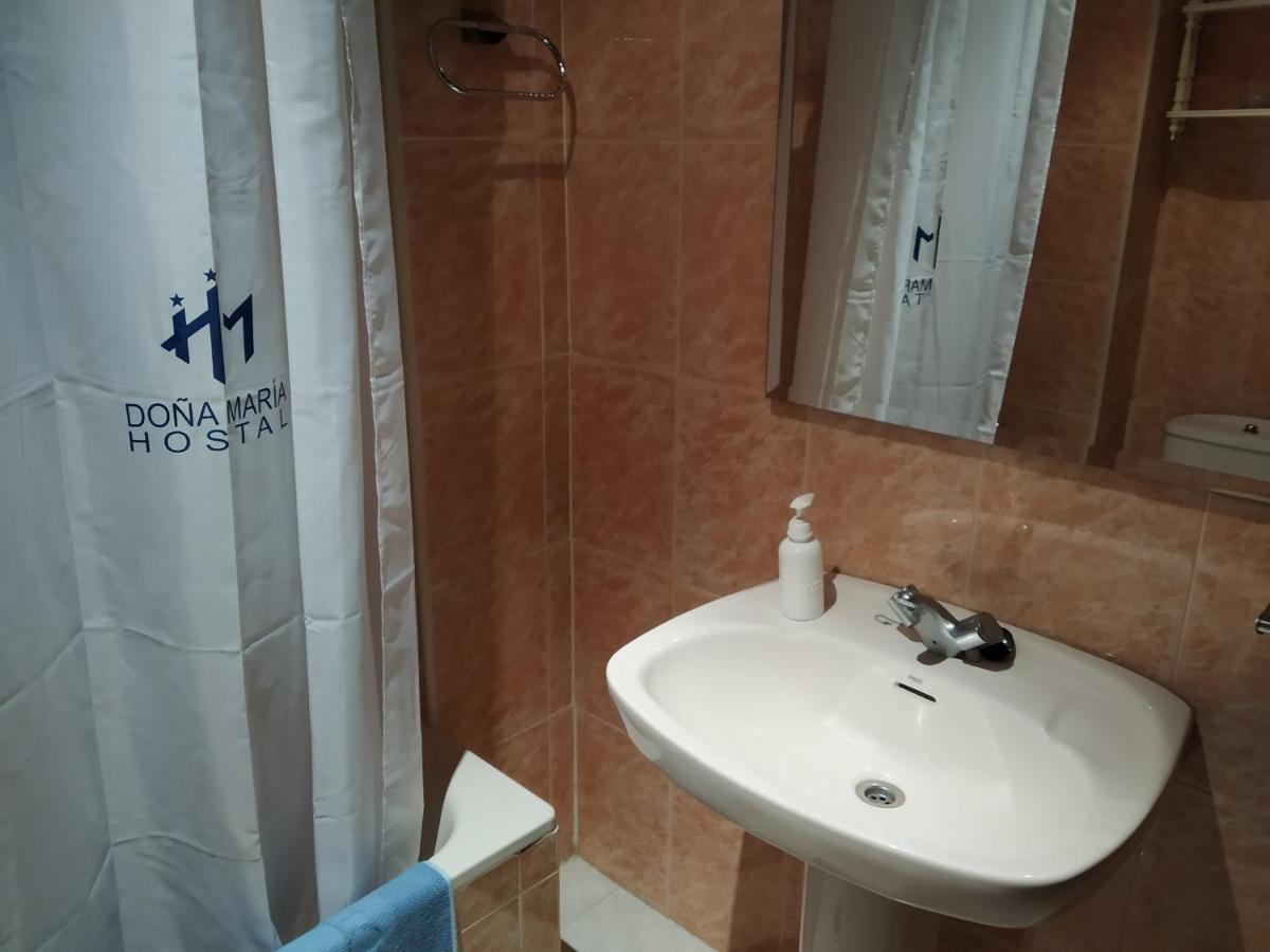 Hostal Dona Maria Valdemoro Exterior photo